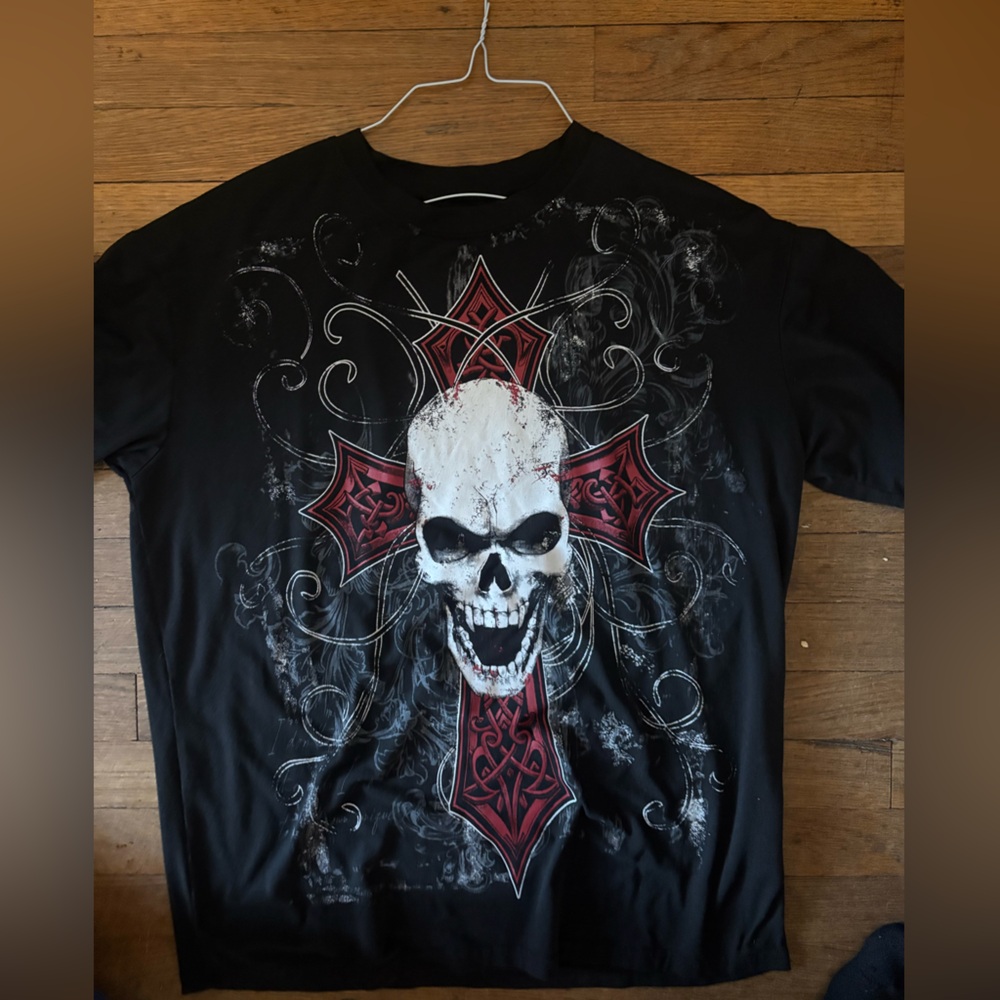 Men's Black Skull and Cross Graphic Tee